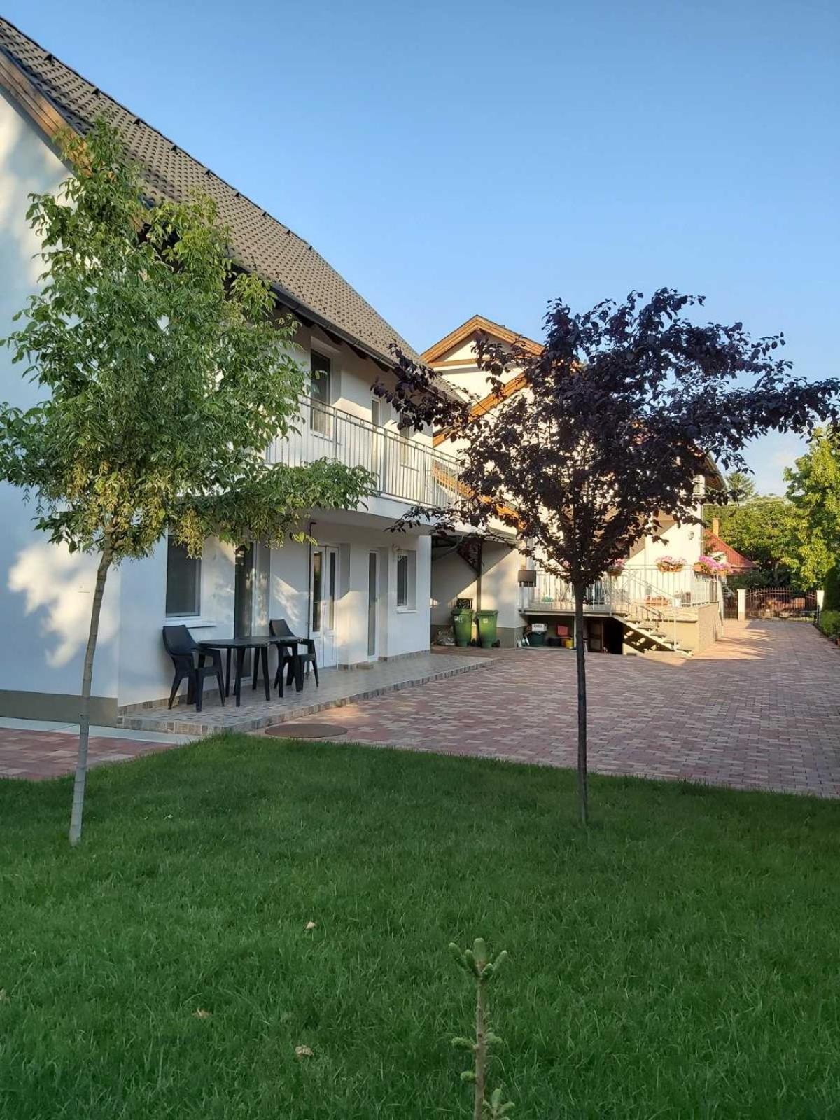 Ferienwohnung Csilla Apartman Hajdúszoboszló Exterior foto